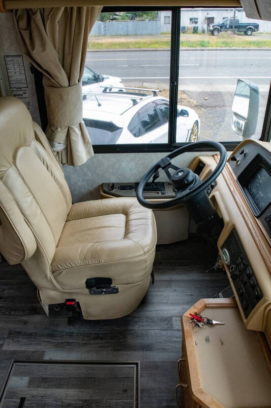 2000 Freightliner XC Chassis