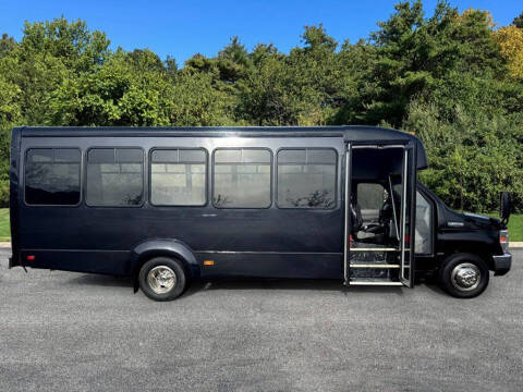 2017 Ford E-Series E-450 SD