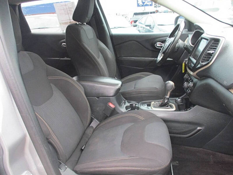 2016 Jeep Cherokee