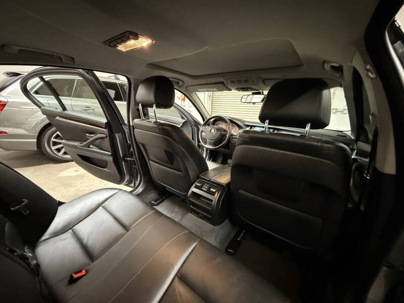 2014 BMW 5 Series 528i