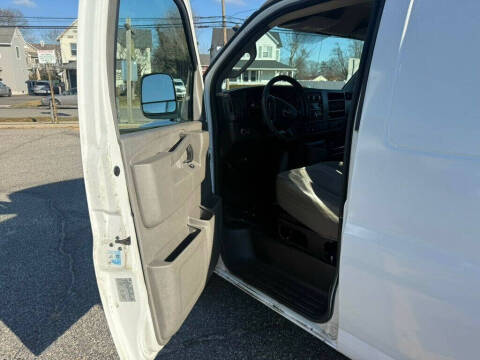 2017 GMC Savana 3500