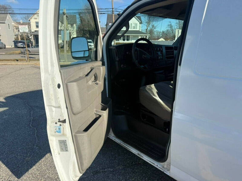 2017 GMC Savana 3500