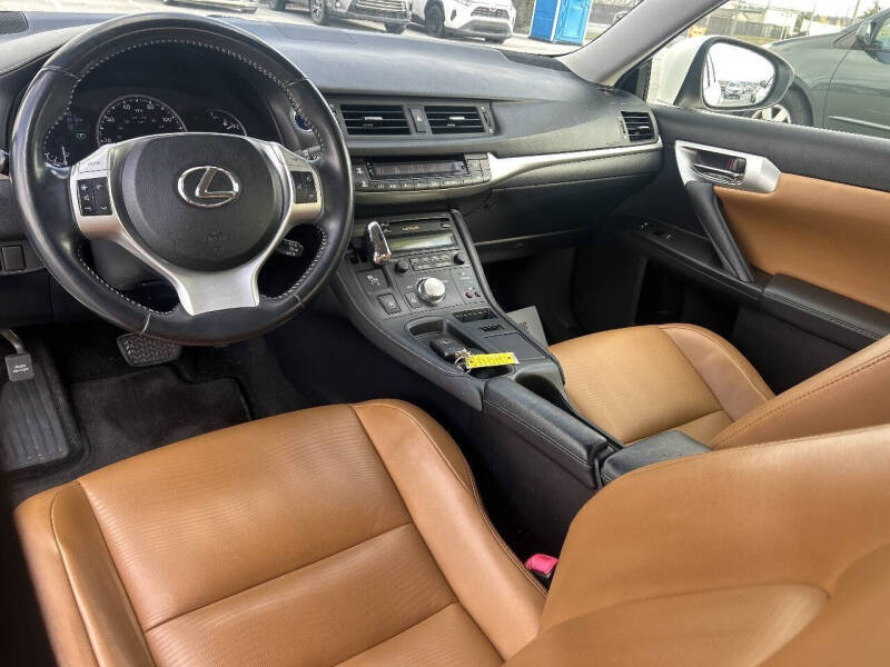 2013 Lexus CT 200h