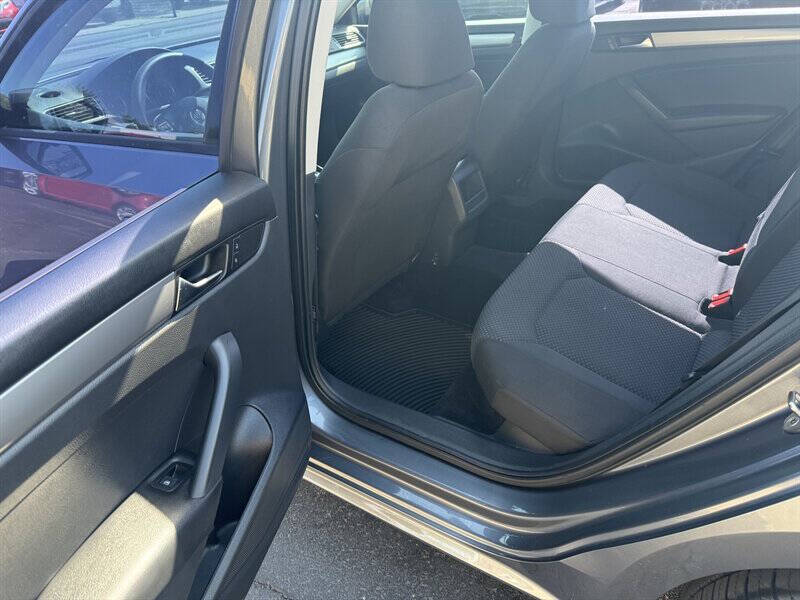 2015 Volkswagen Passat 1.8T S