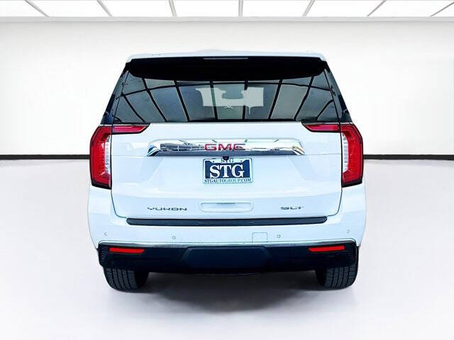 2023 GMC Yukon SLT