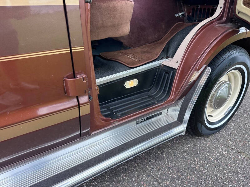 1984 Dodge Ram Van