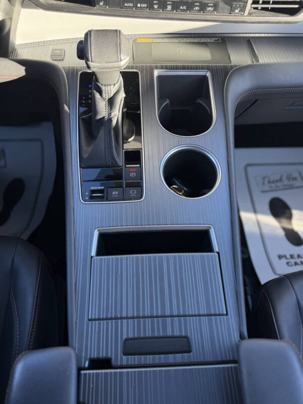 2022 Toyota Sienna XSE 7-Passenger