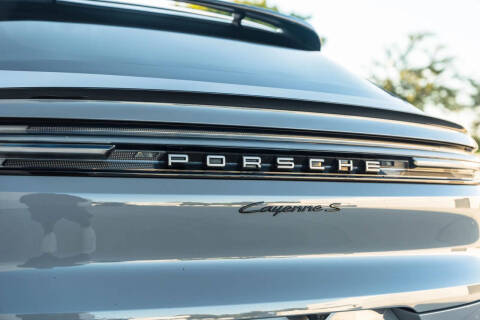 2024 Porsche Cayenne S Coupe
