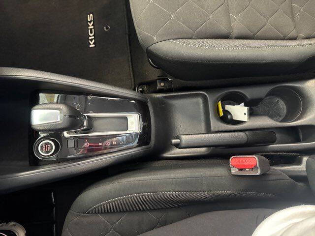 2020 Nissan Kicks S