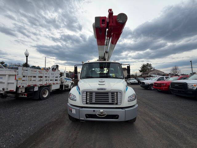2010 Freightliner M2 106