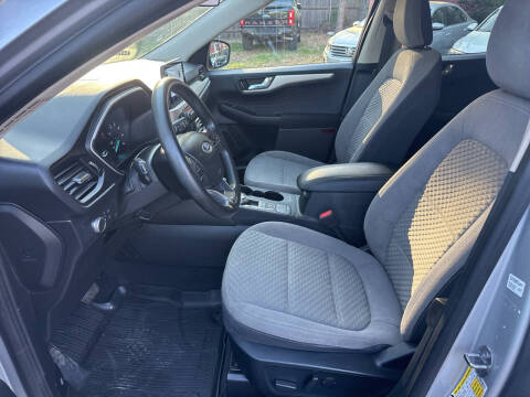 2020 Ford Escape SE