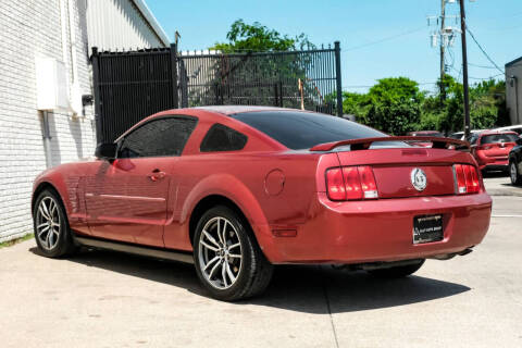 2005 Ford Mustang V6 Deluxe