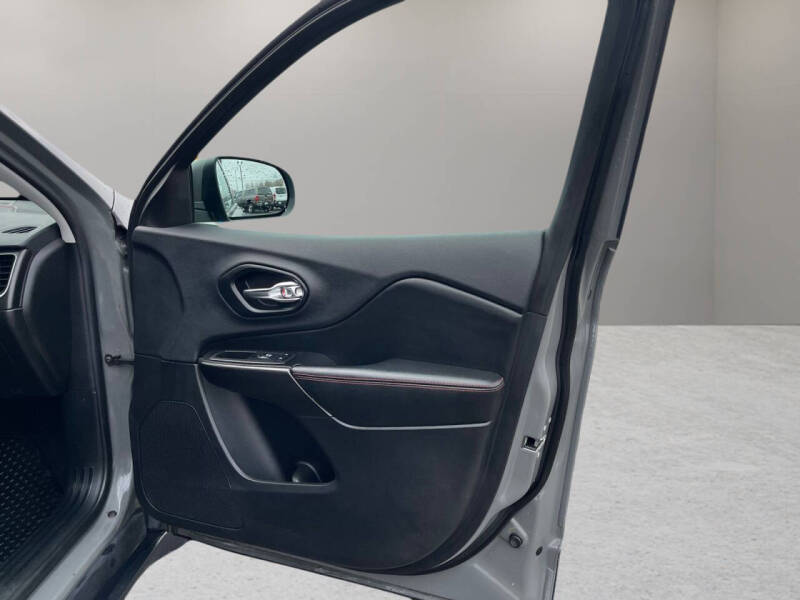2019 Jeep Cherokee Trailhawk