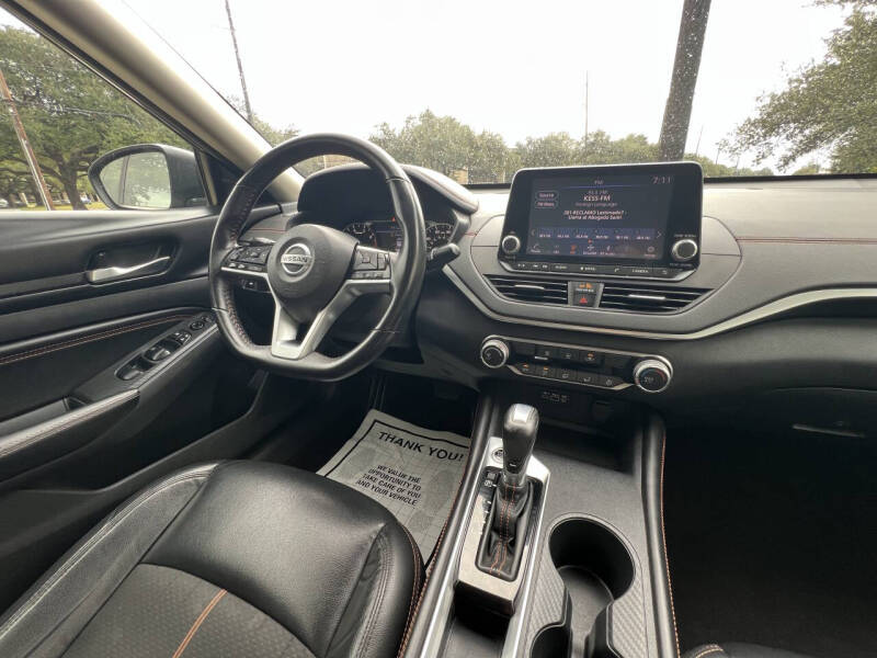 2021 Nissan Altima 2.5 SR