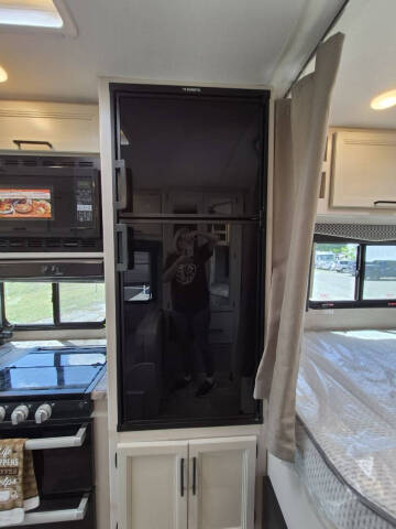 2023 Thor Motor Coach Chateau 22E