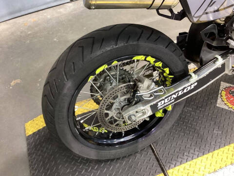 2022 Suzuki DR-Z400SM