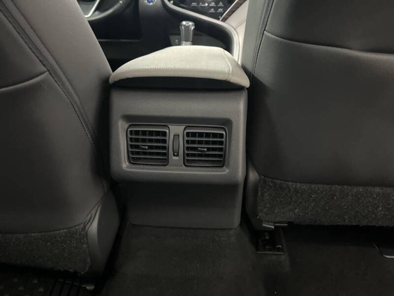 2018 Toyota Camry Hybrid XLE