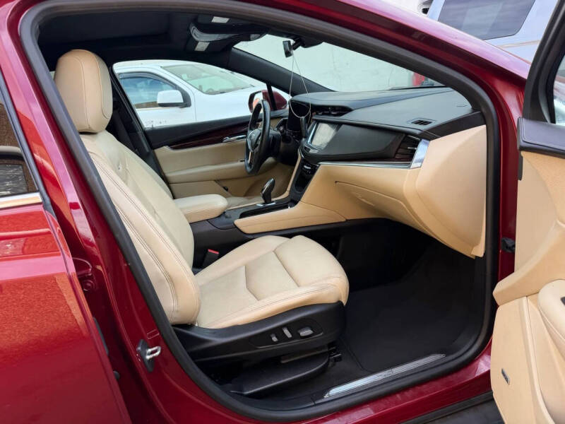 2017 Cadillac XT5 Luxury