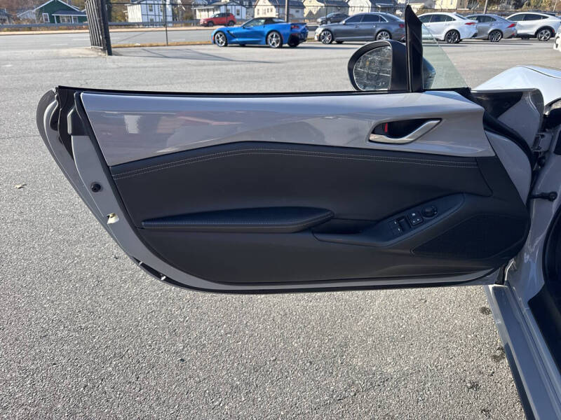 2024 Mazda MX-5 Miata Club