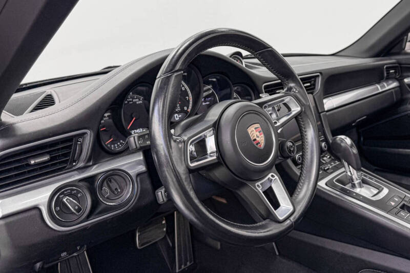 2017 Porsche 911 Turbo