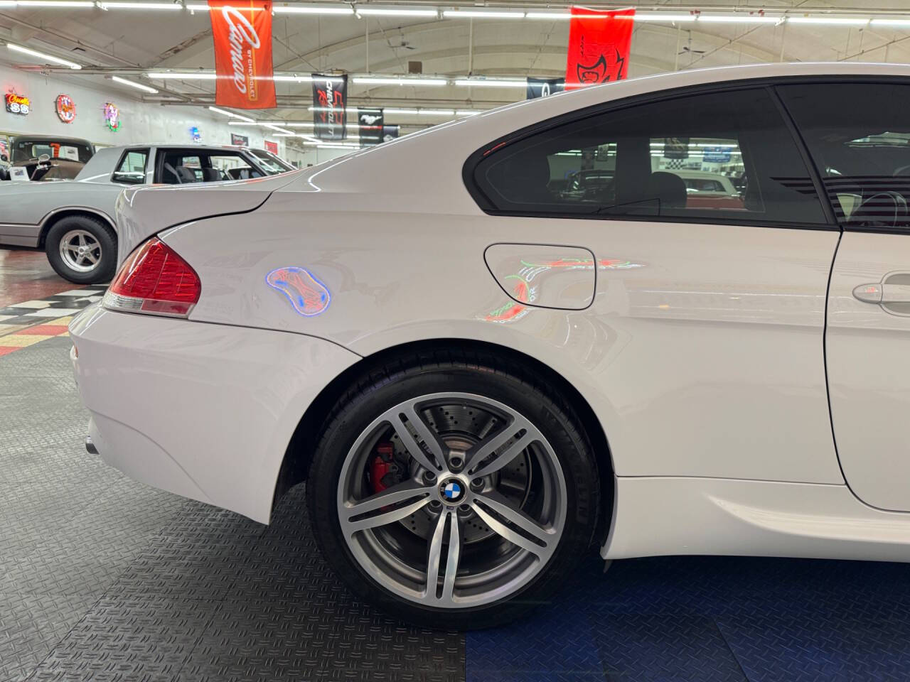 2007 BMW M6 25