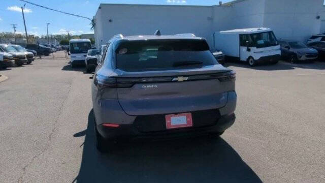 2026 Chevrolet Equinox EV LT 2