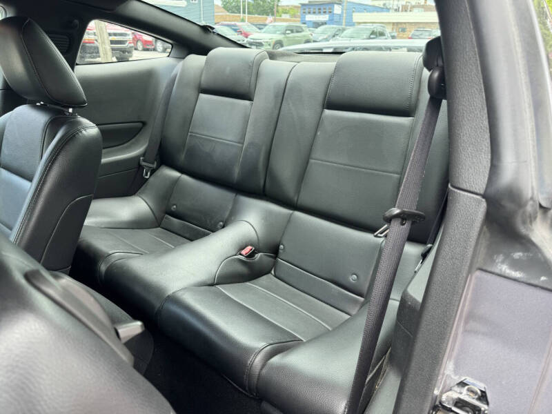 2006 Ford Mustang V6 Standard