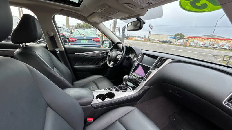 2015 Infiniti Q50 Premium