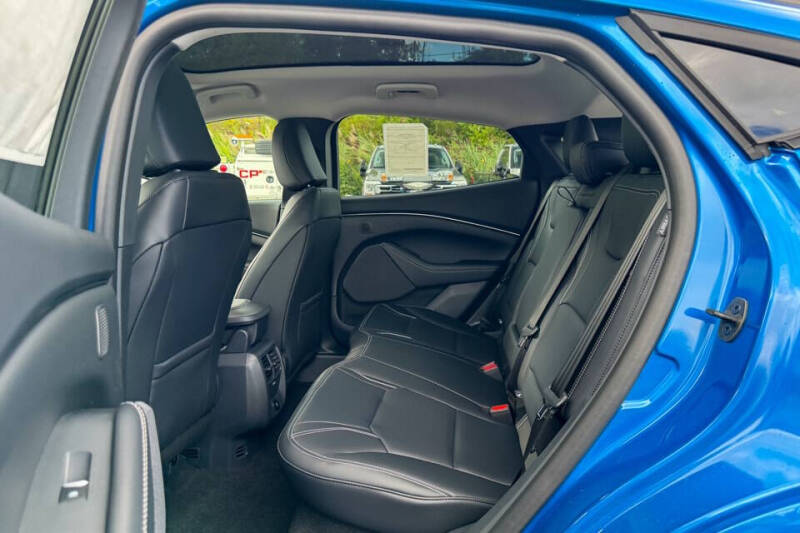 2025 Ford Mustang Mach-E Premium