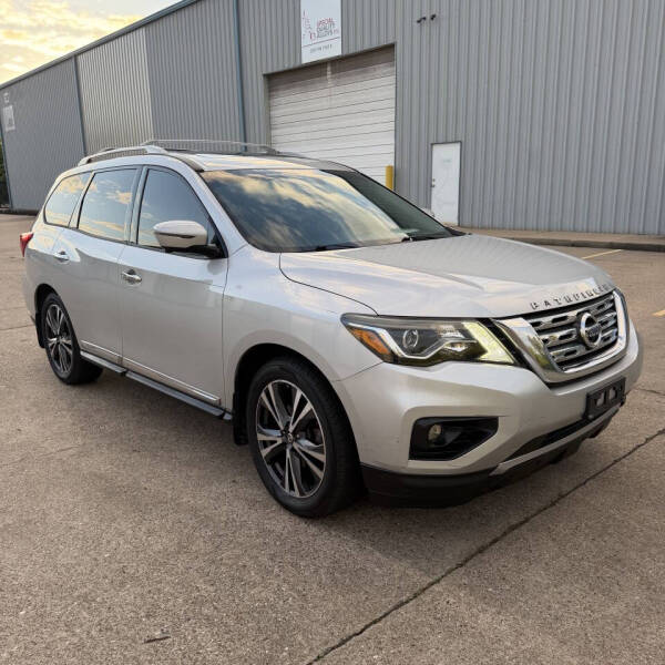 2017 Nissan Pathfinder Platinum