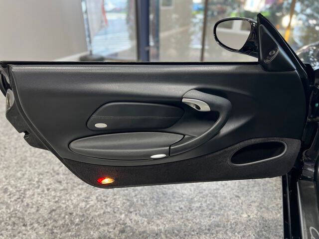 2004 Porsche 911 Carrera