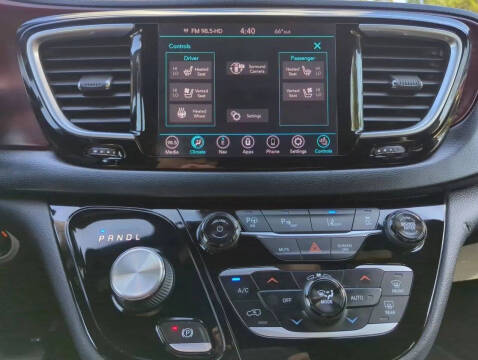 2020 Chrysler Pacifica Hybrid Limited 35th Anniversary