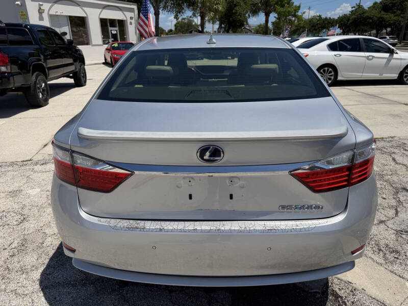2013 Lexus ES 300h