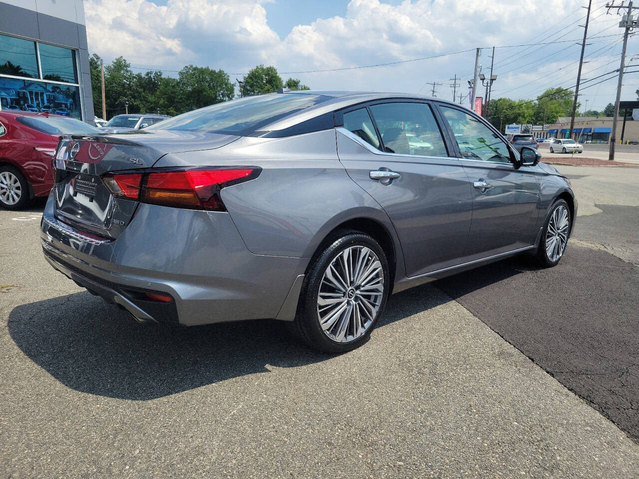 2023 Nissan Altima for sale at HILLTOP NISSAN in East Hanover, NJ