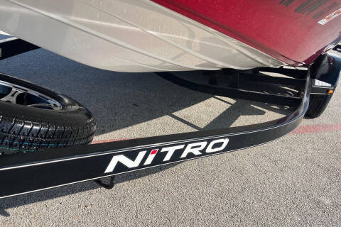 2015 Nitro Z-8