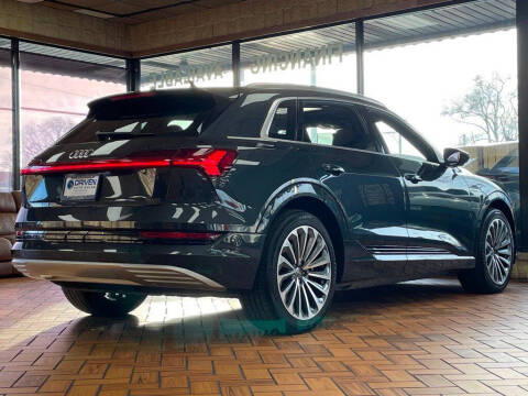 2019 Audi e-tron quattro Prestige