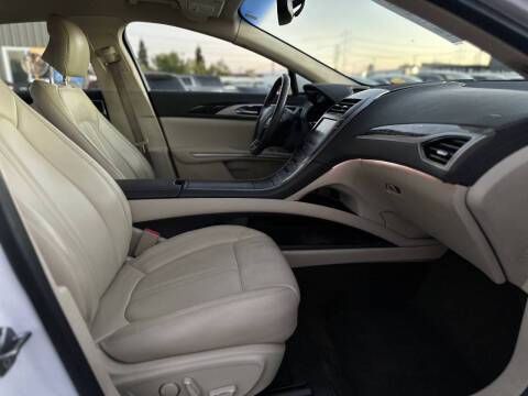 2013 Lincoln MKZ