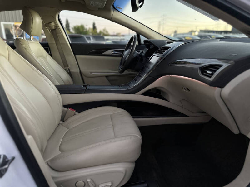 2013 Lincoln MKZ