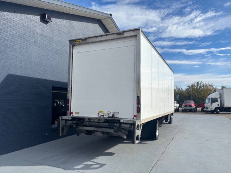 2017 Isuzu NRR 24FT Box Van