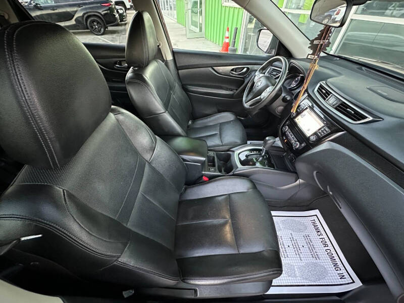 2016 Nissan Rogue SL