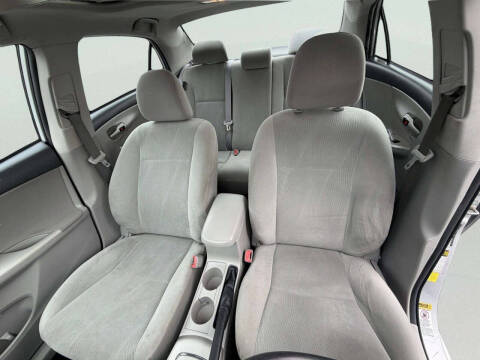 2011 Toyota Corolla LE