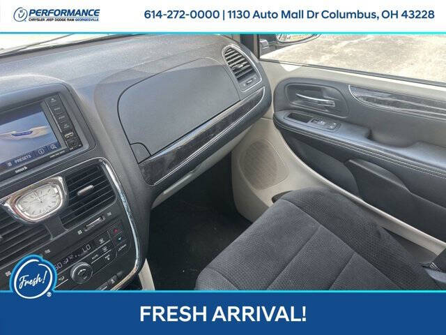 2012 Chrysler Town and Country Touring