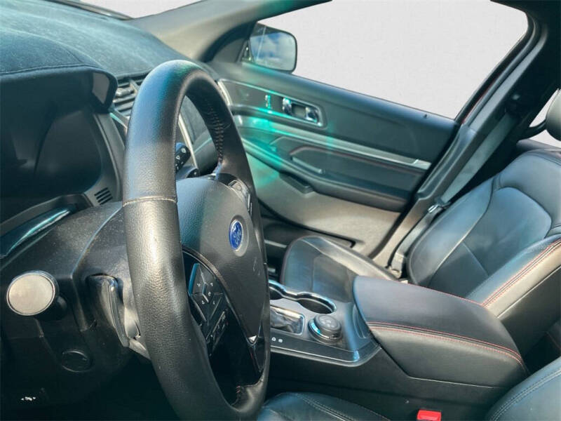 2016 Ford Explorer Sport