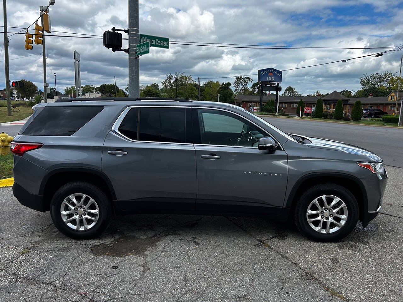 2020 Chevrolet Traverse for sale at ONE PRICE AUTO in Mount Clemens, MI