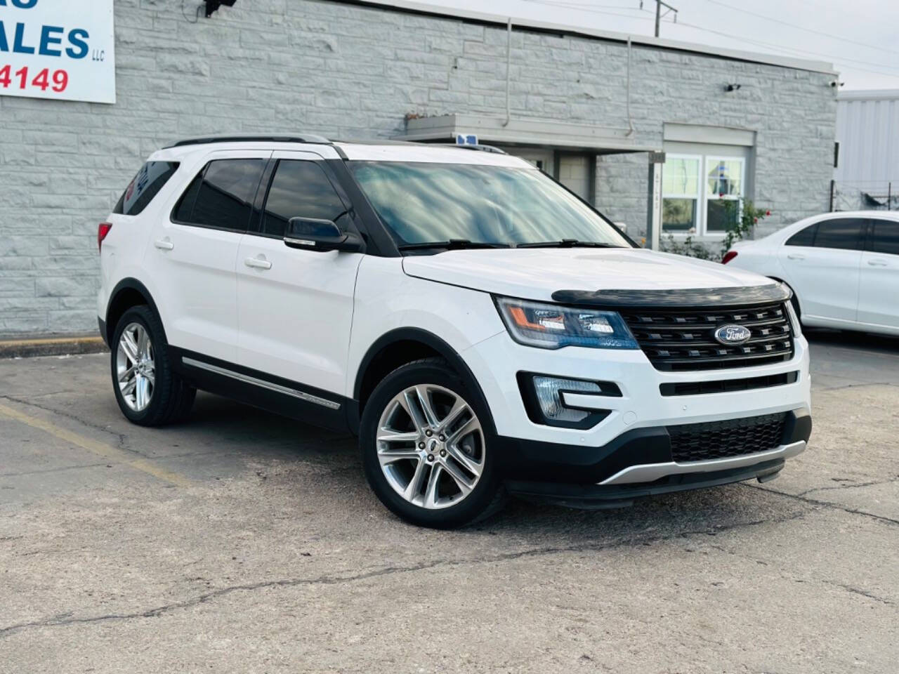 2017 Ford Explorer for sale at Atlas Auto Sales LLC in Lincoln, NE