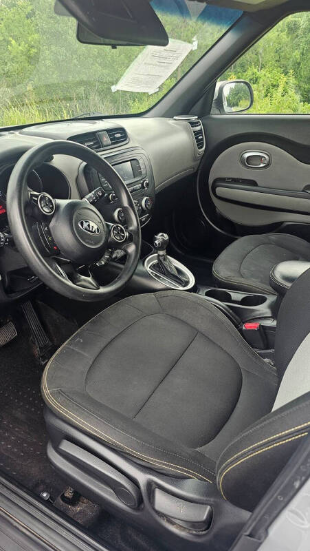 2016 Kia Soul +