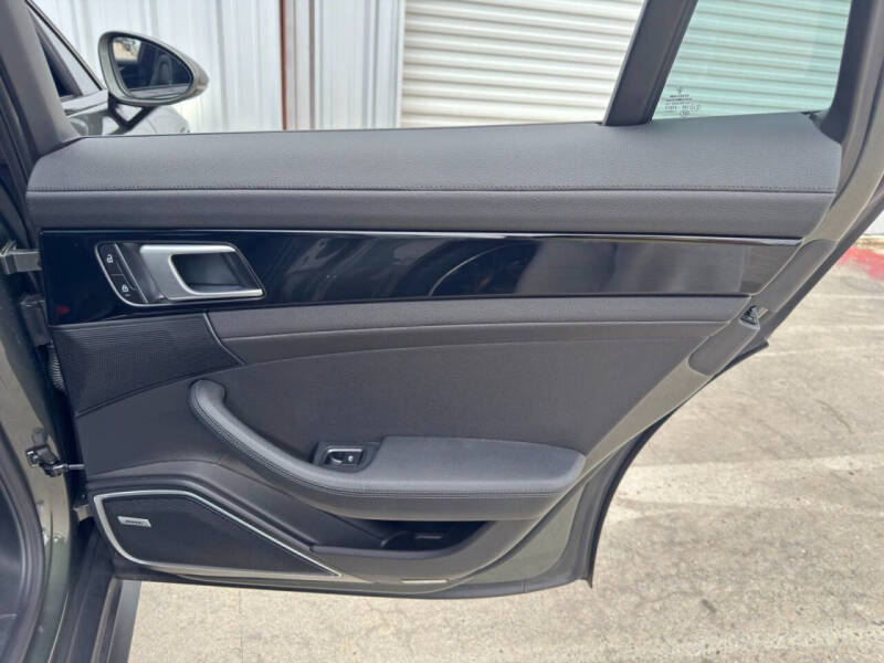 2022 Porsche Panamera