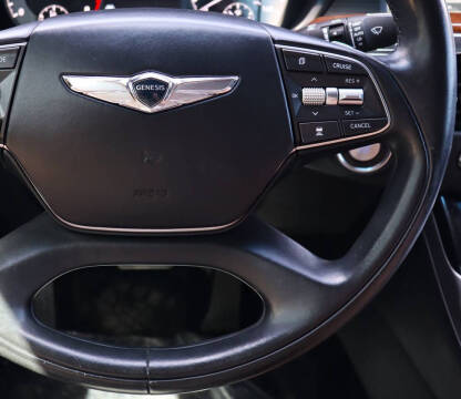 2017 Genesis G90