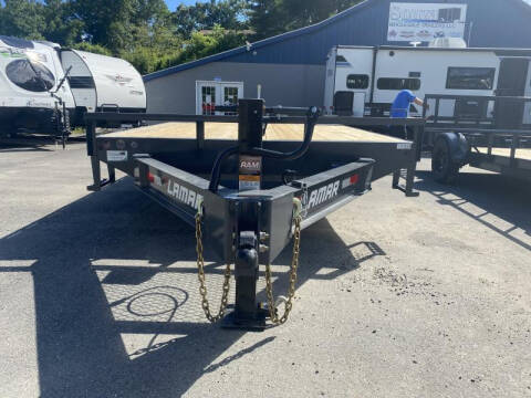 2024 Lamar Trailers F8022027 for sale at Souza Wholesale Trailers LLC in Canterbury CT