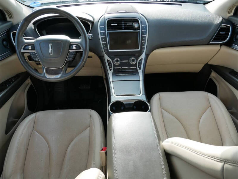 2019 Lincoln Nautilus Reserve